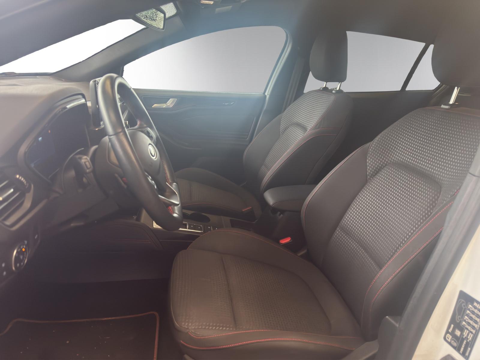FORD Focus 1.5 TDCi ST Line X Automatic-image-6