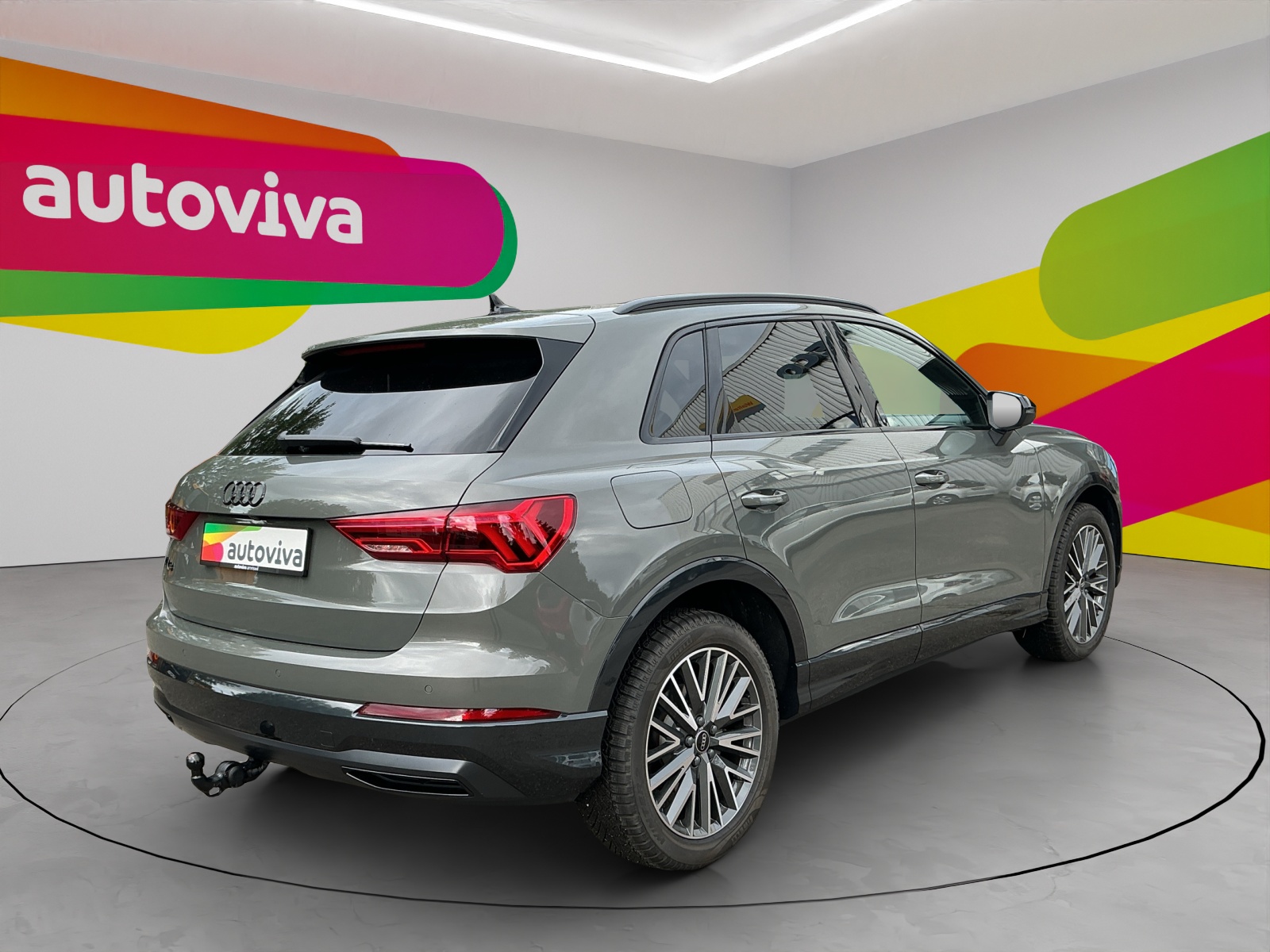 AUDI Q3 35 TFSI advanced Attraction S-tronic-showroom-element-2
