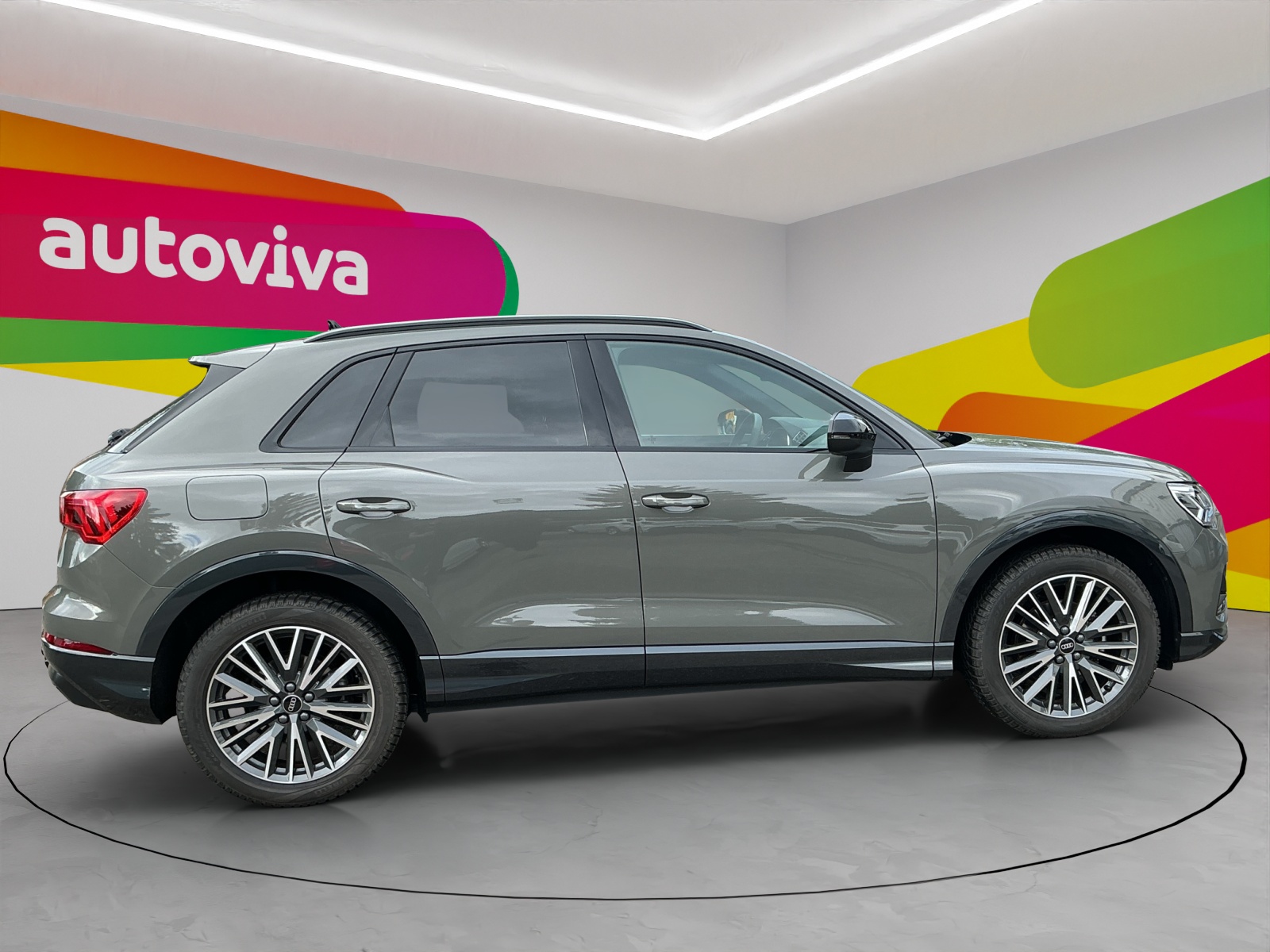 AUDI Q3 35 TFSI advanced Attraction S-tronic-showroom-element-3