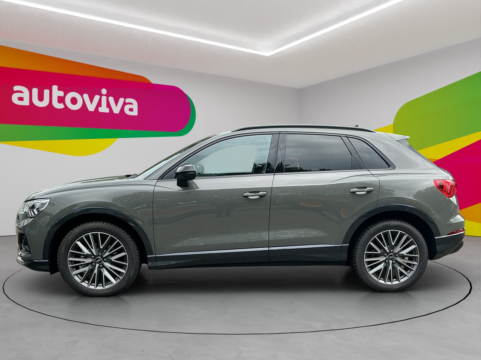 AUDI Q3 35 TFSI advanced Attraction S-tronic-showroom-element-1