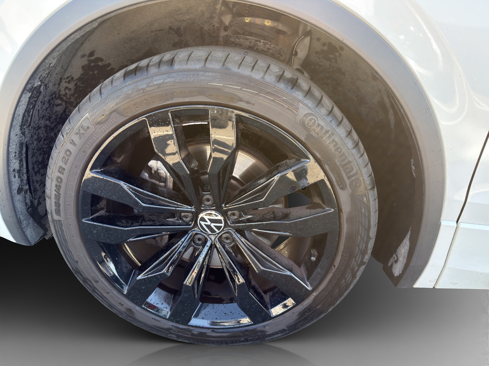 VW Tiguan 2.0TSI R-Line 4Motion DSG-image-14
