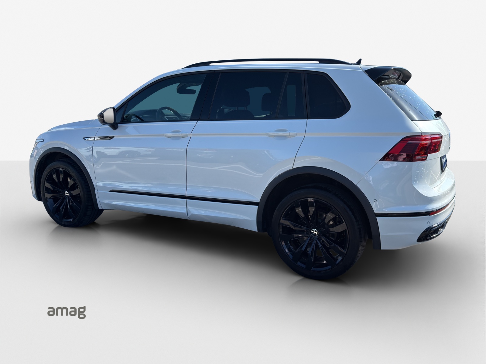 VW Tiguan 2.0TSI R-Line 4Motion DSG-showroom-element-2