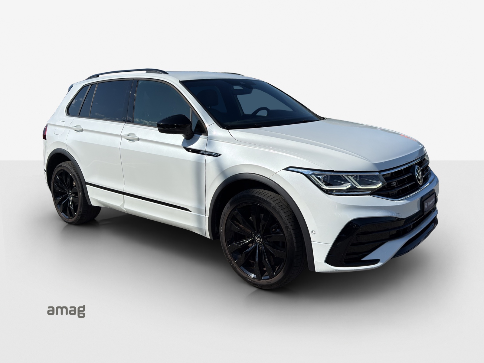 VW Tiguan 2.0TSI R-Line 4Motion DSG-image-5