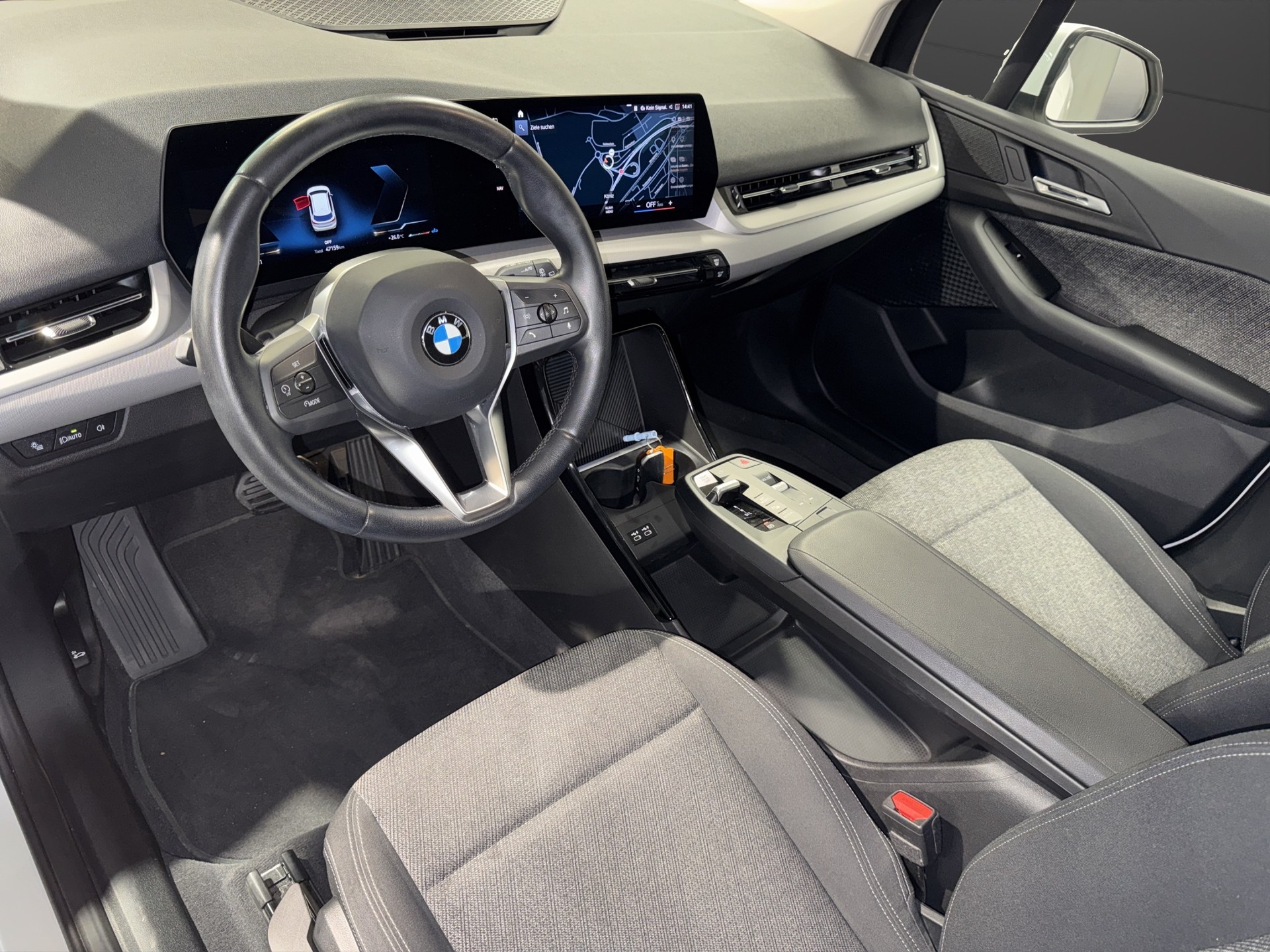 BMW 218d Active Tourer-image-7