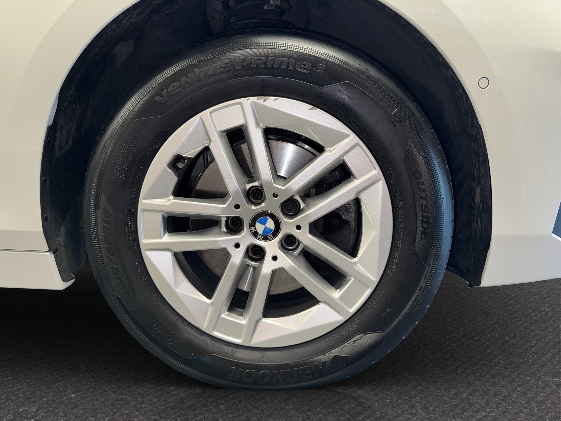 BMW 218d Active Tourer-image-14