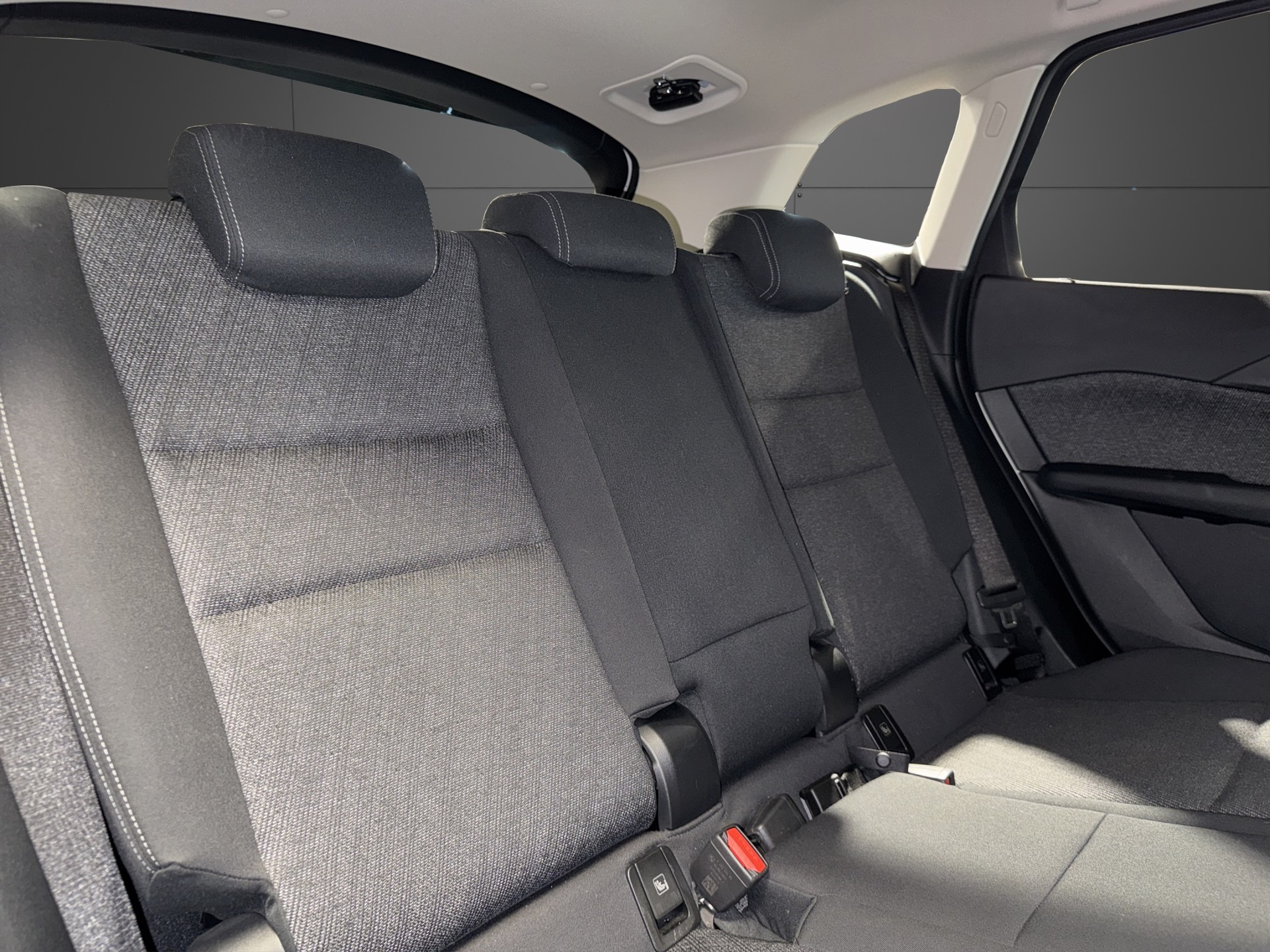 BMW 218d Active Tourer-image-21