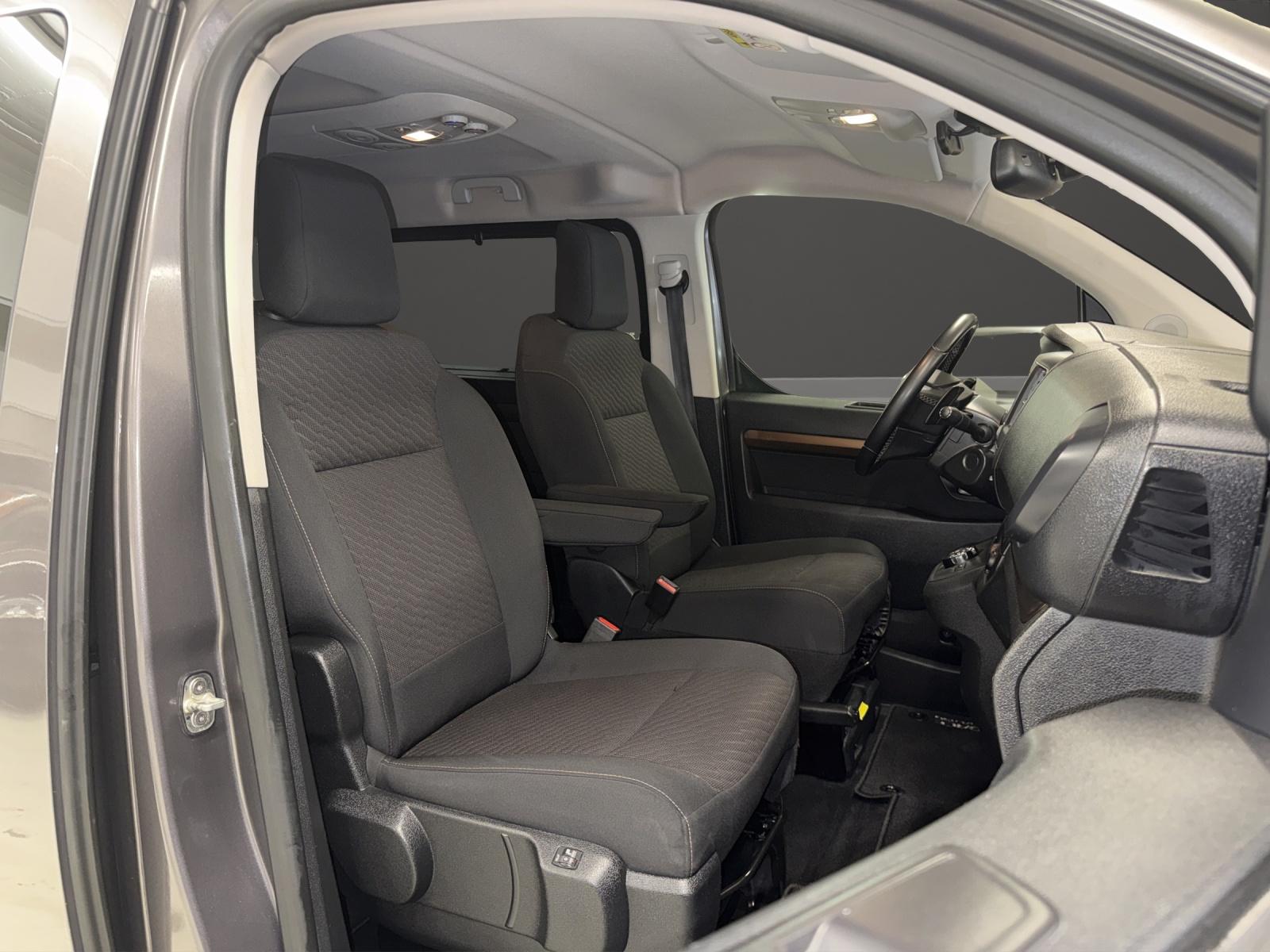 TOYOTA Proace Verso 2.0 D-4D Family Long Automatic-image-9