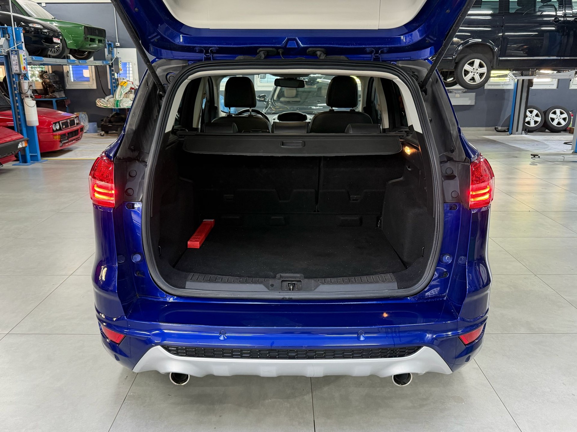 FORD Kuga 2.0 TDCi Titanium 4WD-image-14