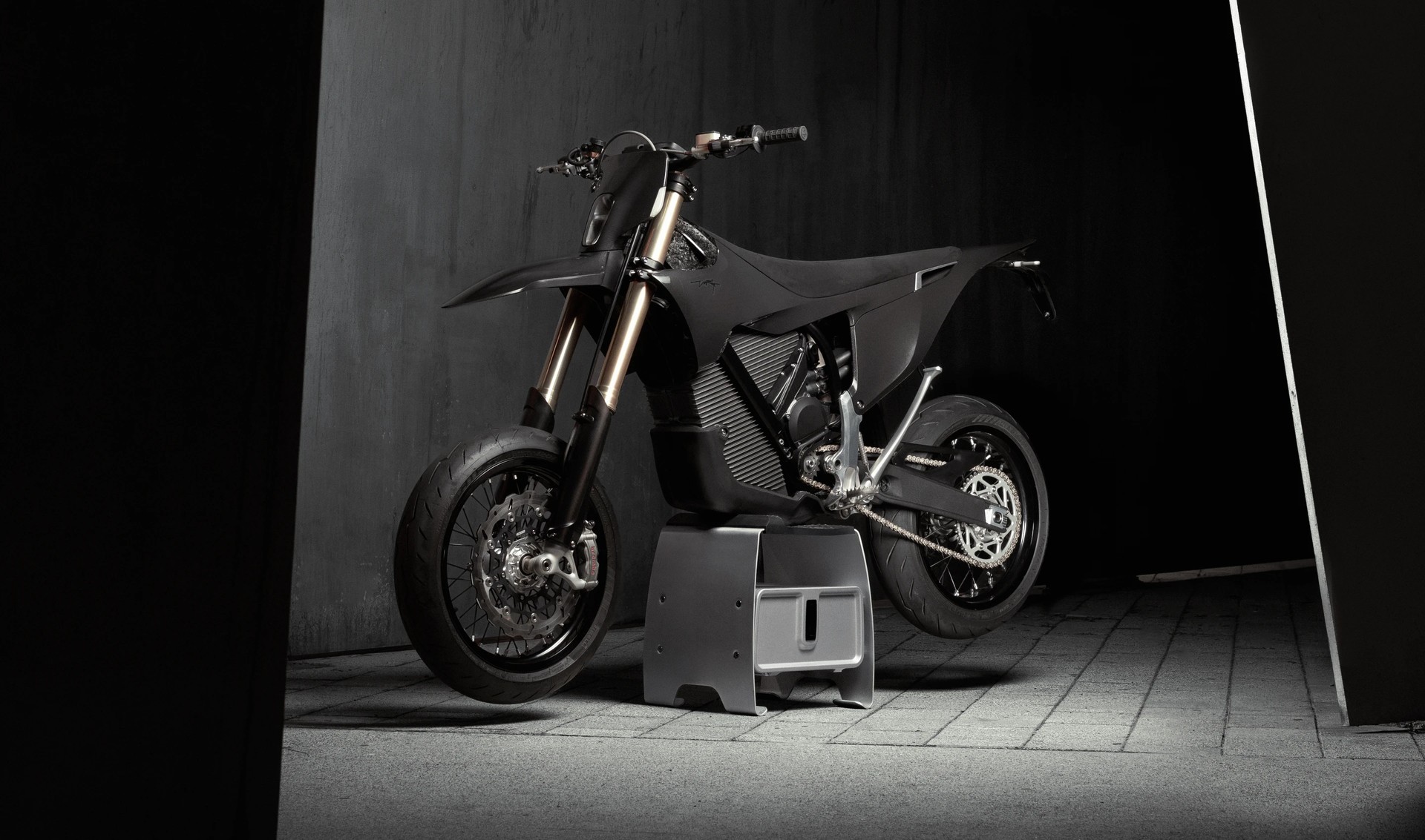 STARK VARG SKÖLL SUPERMOTO 80PS NUR 500 STK.-image-14