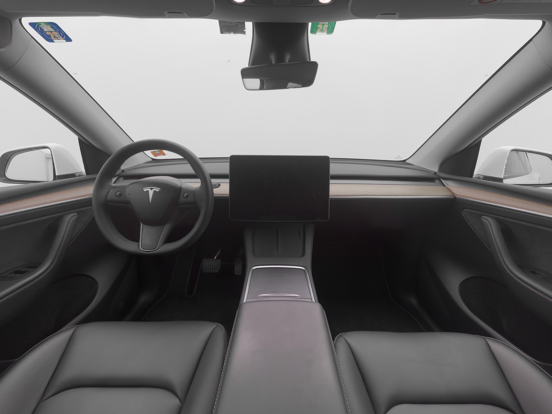 TESLA Model Y Long Range-image-5
