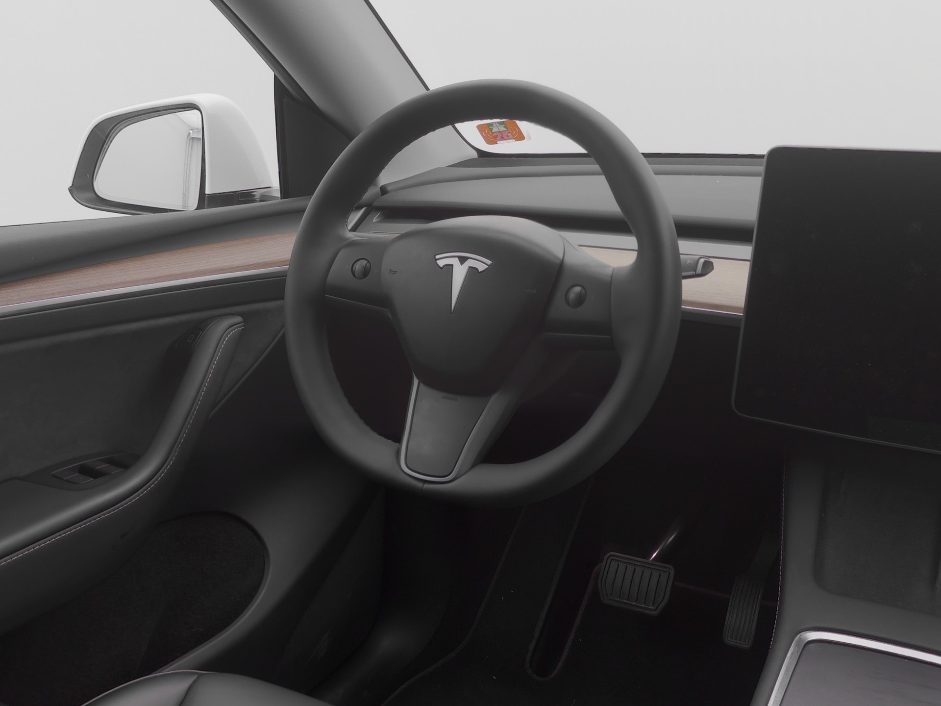 TESLA Model Y Long Range-image-6