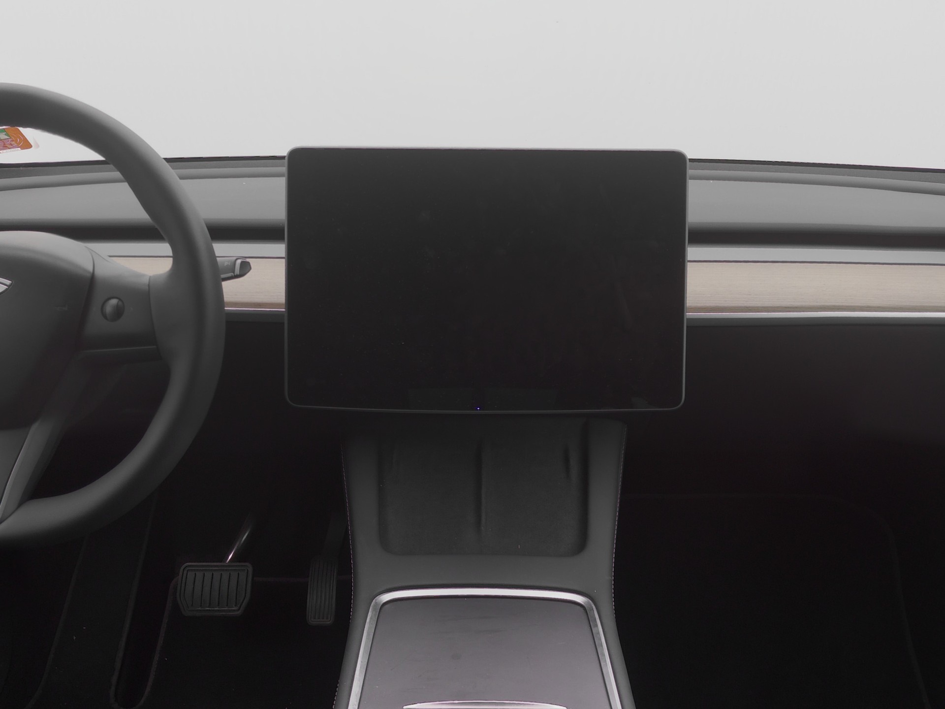 TESLA Model Y Long Range-image-8