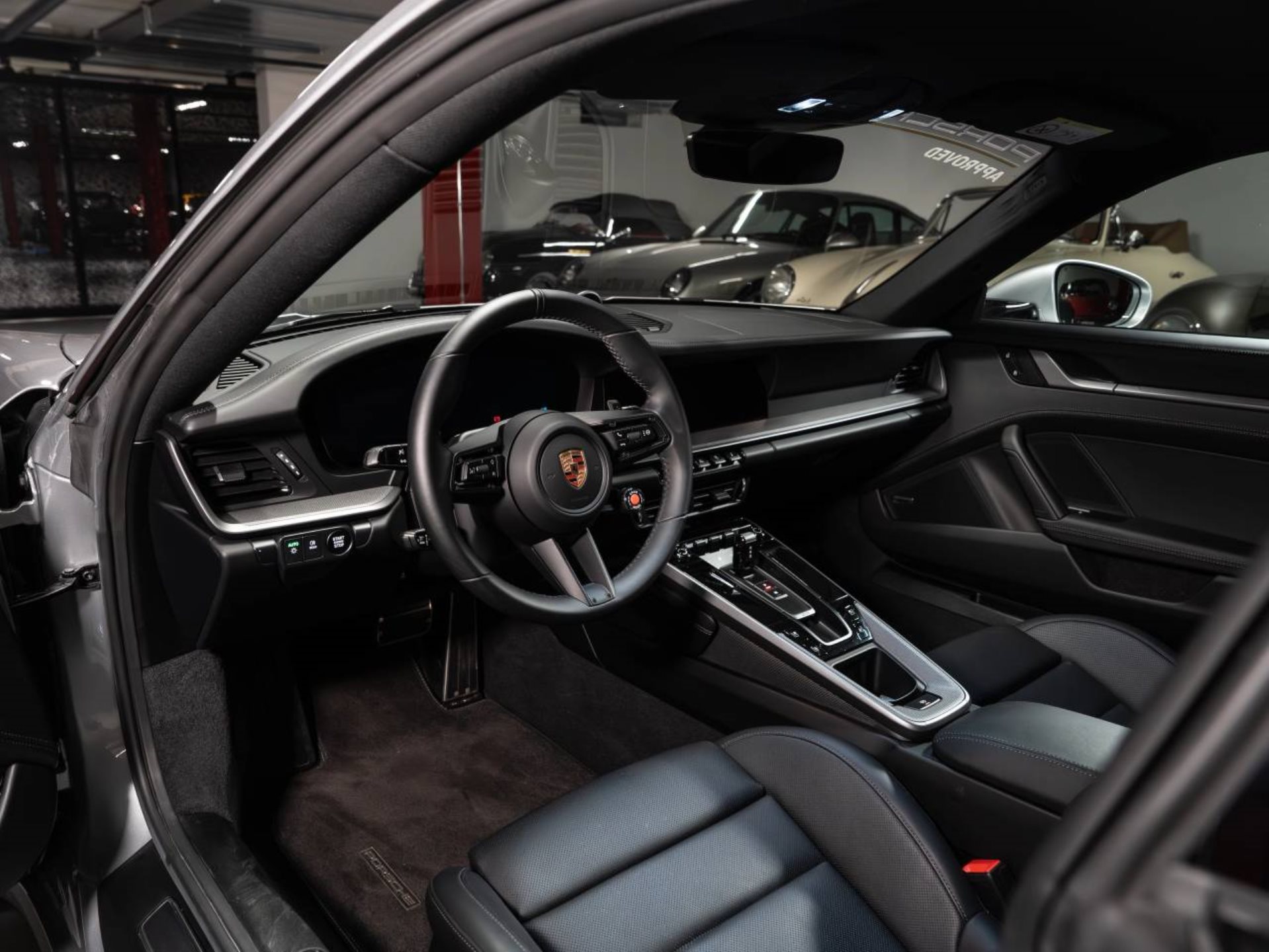 PORSCHE 911 Carrera S-showroom-element-3