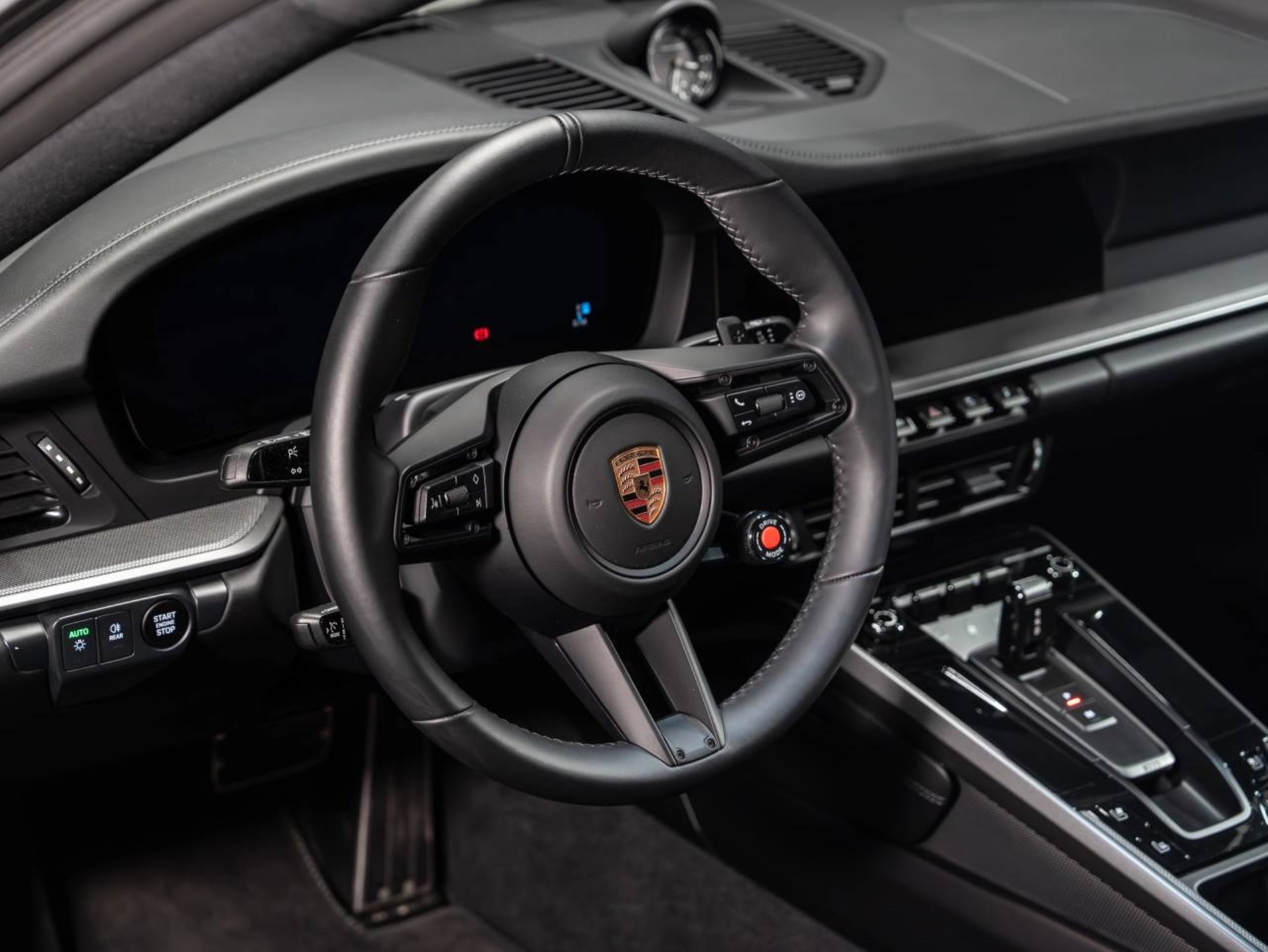 PORSCHE 911 Carrera S-image-8