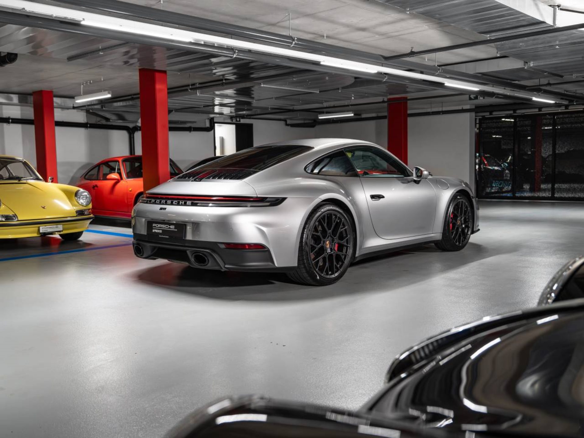 PORSCHE 911 Carrera S-image-7