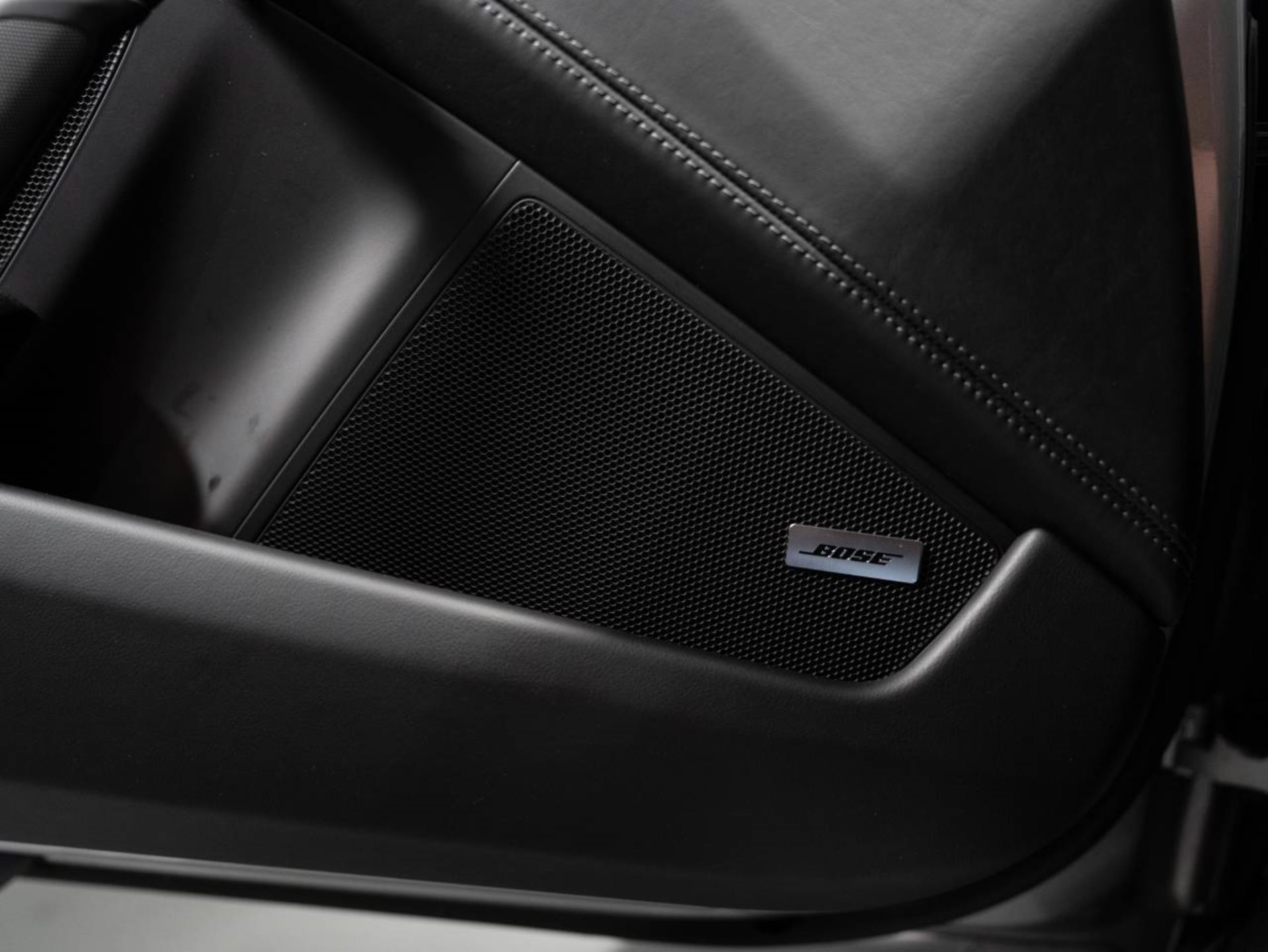 PORSCHE 911 Carrera S-image-18
