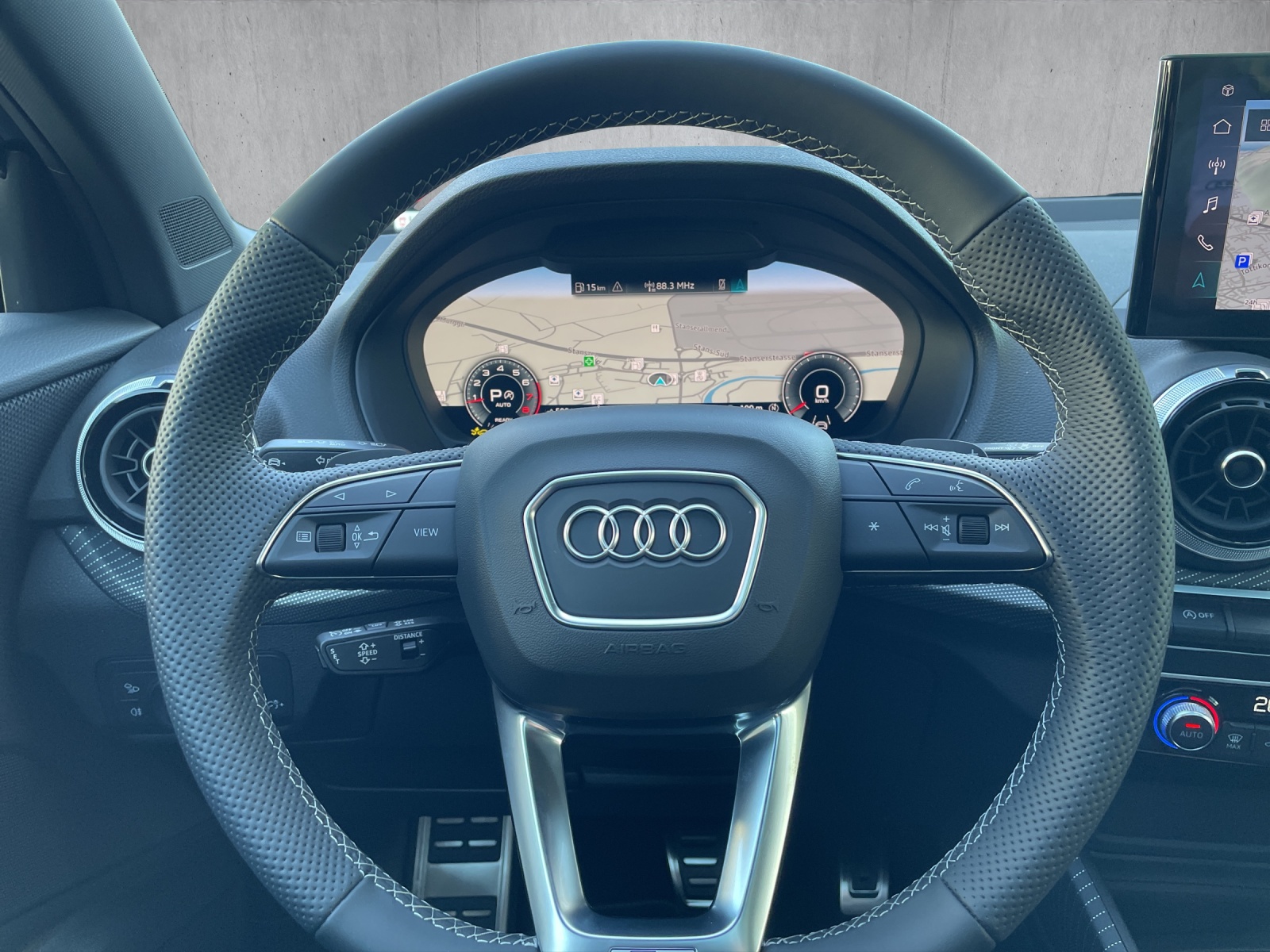 AUDI Q2 40 TFSI S line Attraction quattro S-tronic-image-9