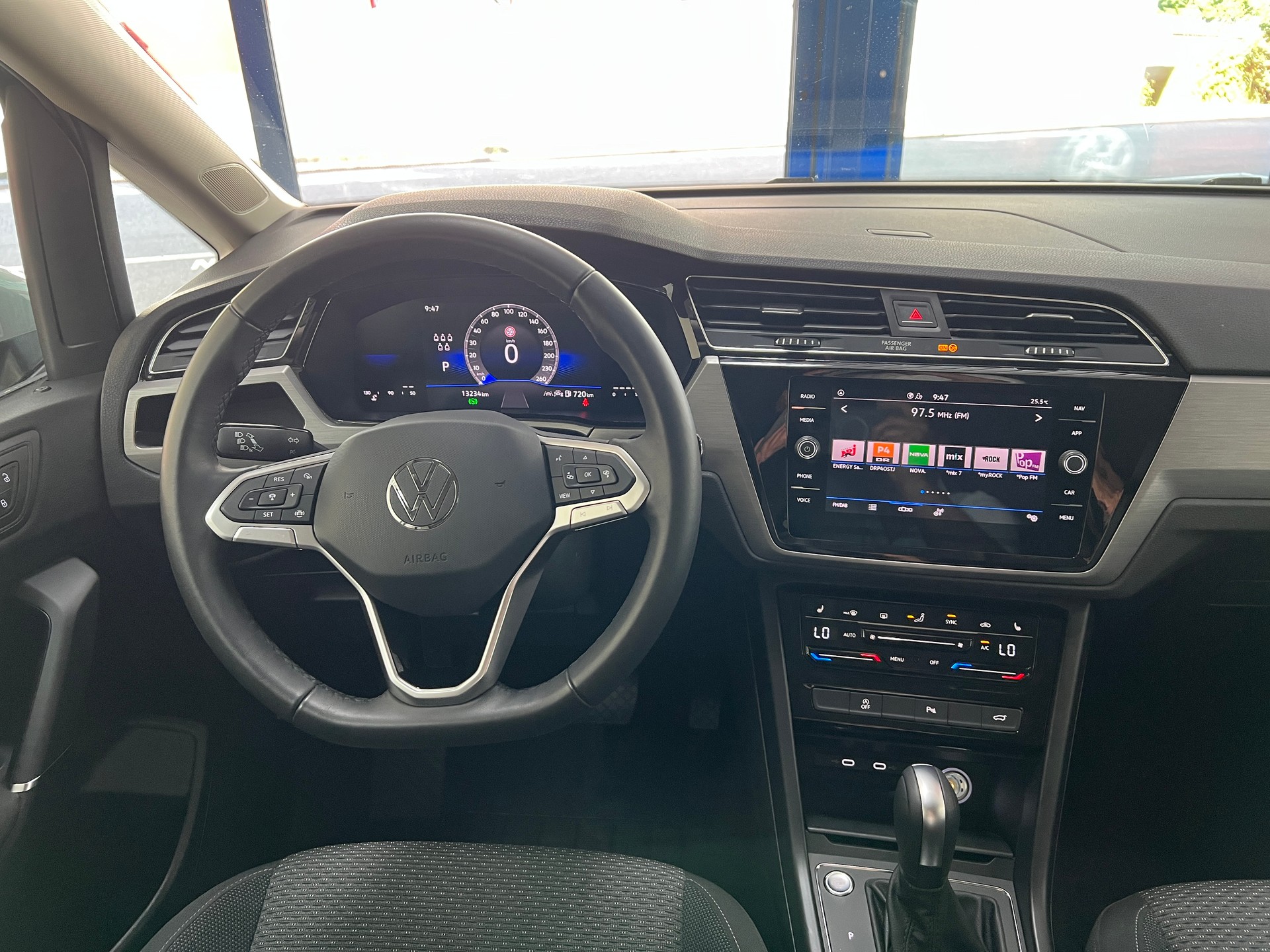 VW Touran 1.5 TSI EVO Comfortline DSG-image-12