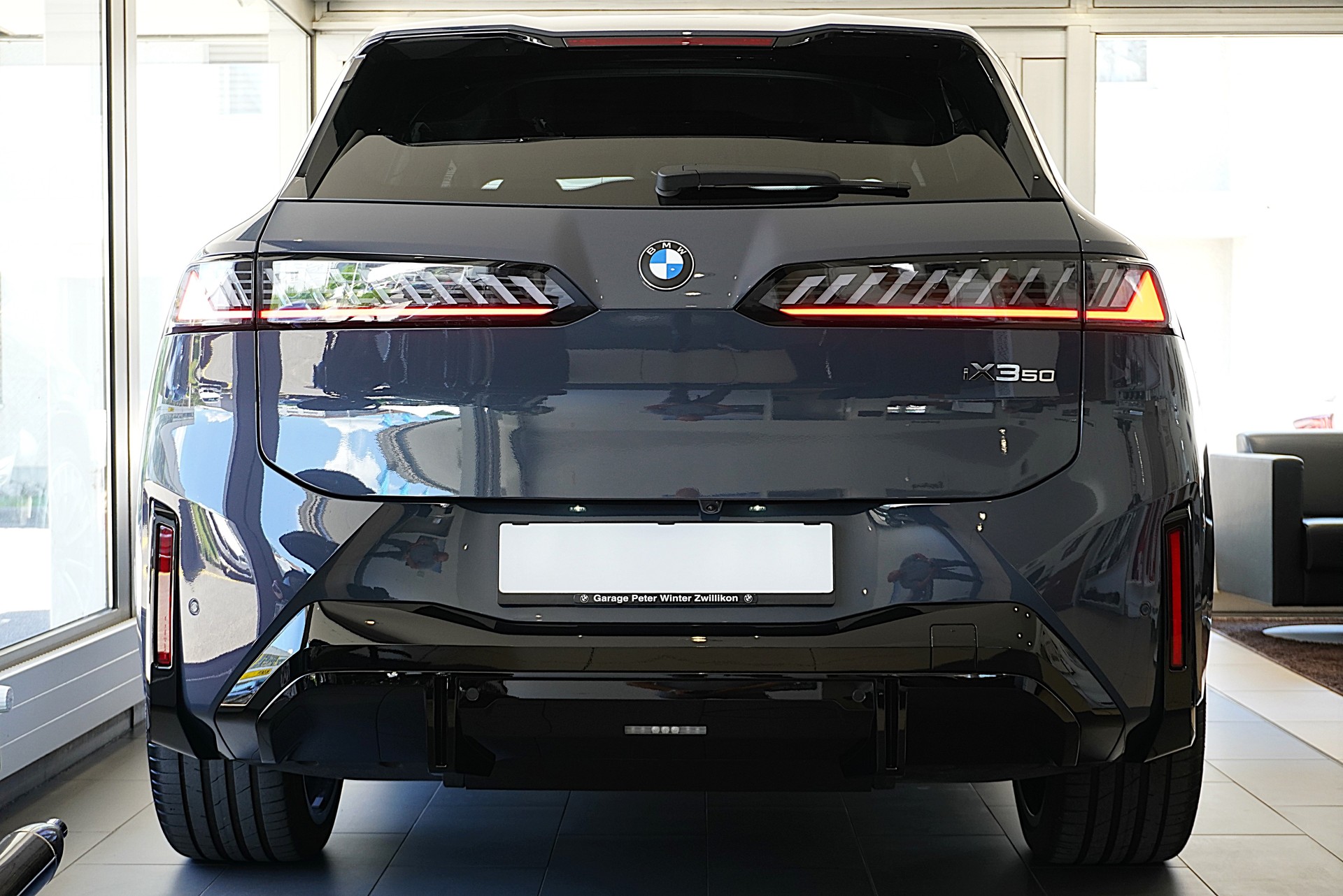 BMW iX3 50 xDrive M Sport Pro-image-5