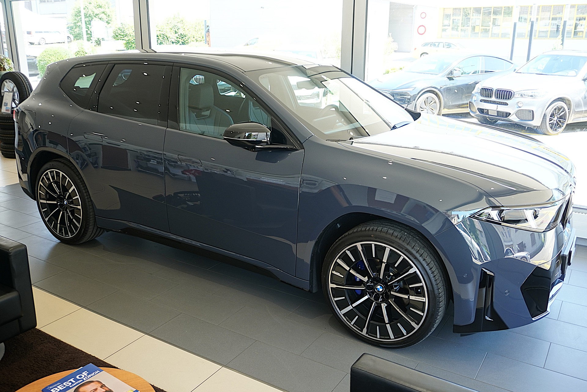 BMW iX3 50 xDrive M Sport Pro-showroom-element-2