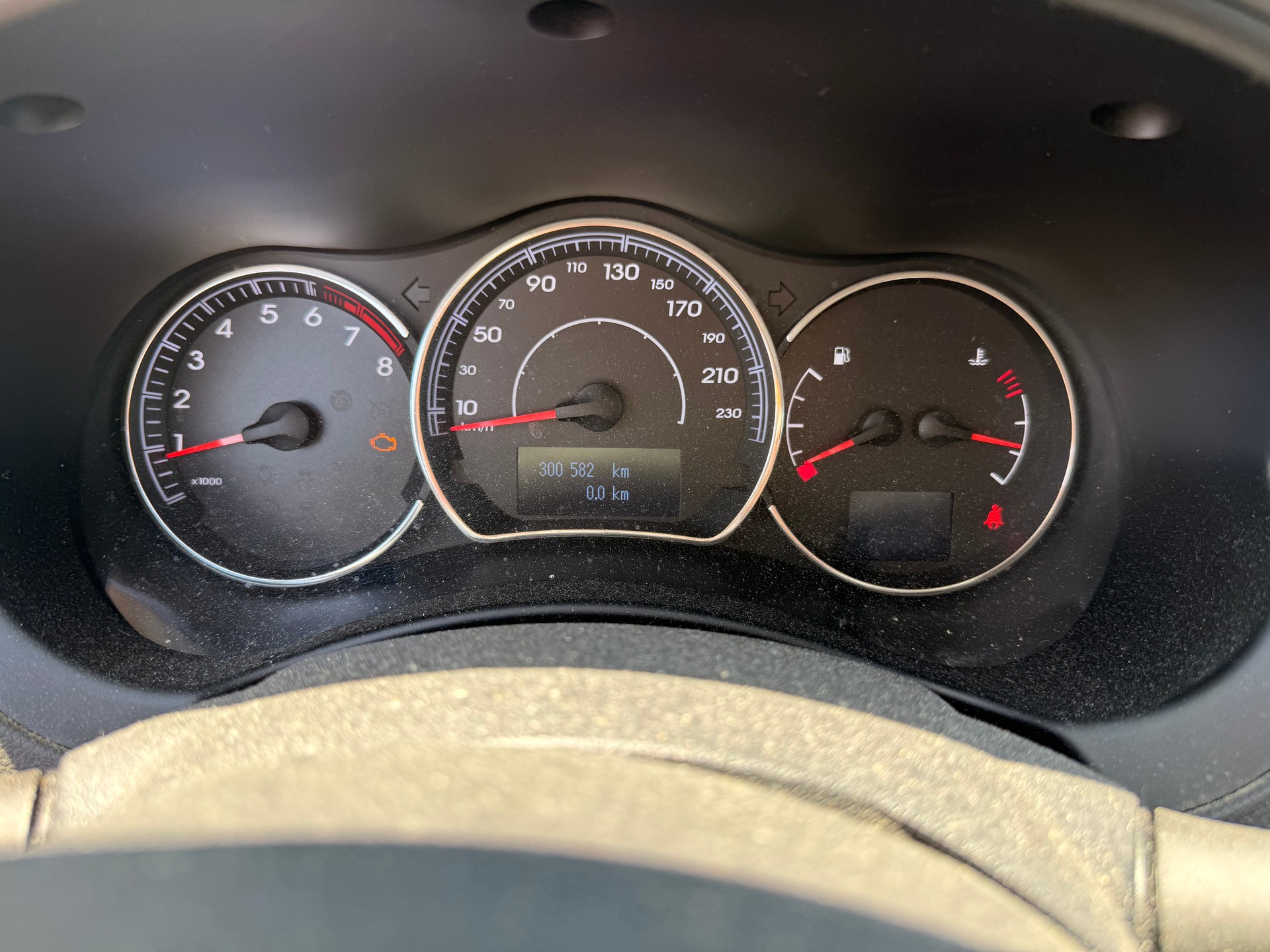 RENAULT Koleos 2.5 Dynamique 4x4-image-6