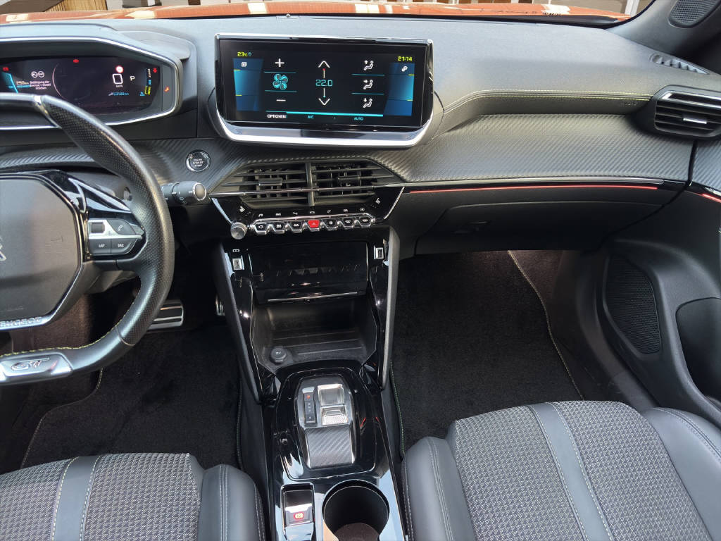 PEUGEOT 2008 e-GT-image-11