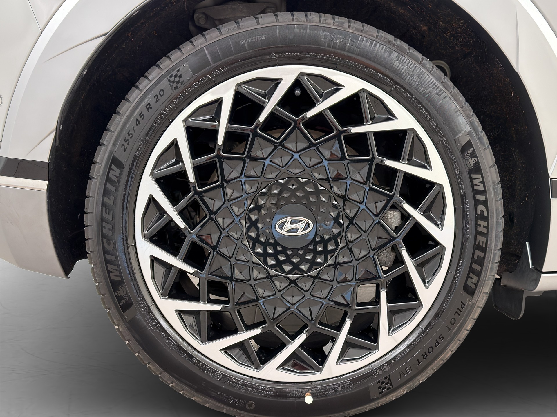 HYUNDAI Ioniq 5 Vertex 4WD 77 kWh-image-6