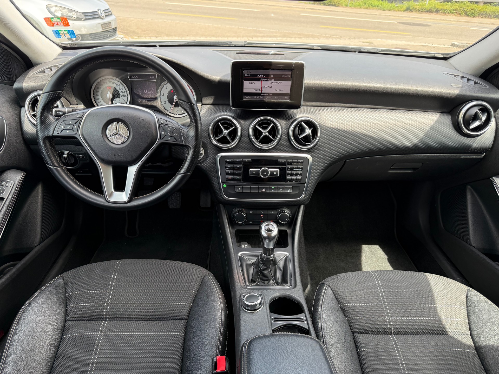 MERCEDES-BENZ A 180 Style-image-6