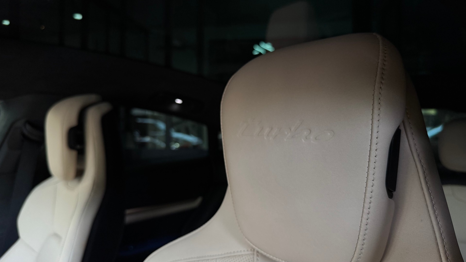 PORSCHE Taycan Turbo-image-12