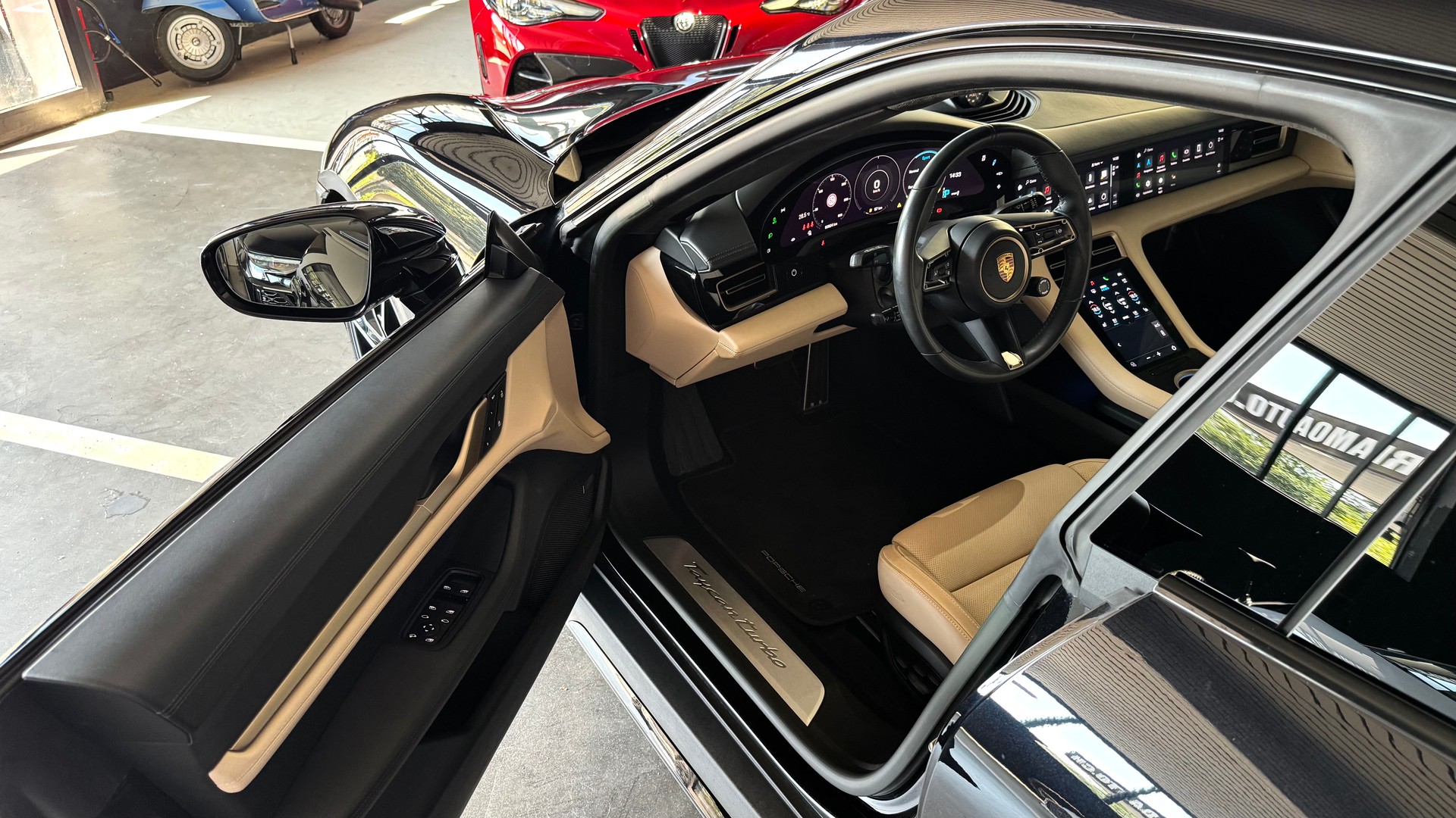 PORSCHE Taycan Turbo-image-5