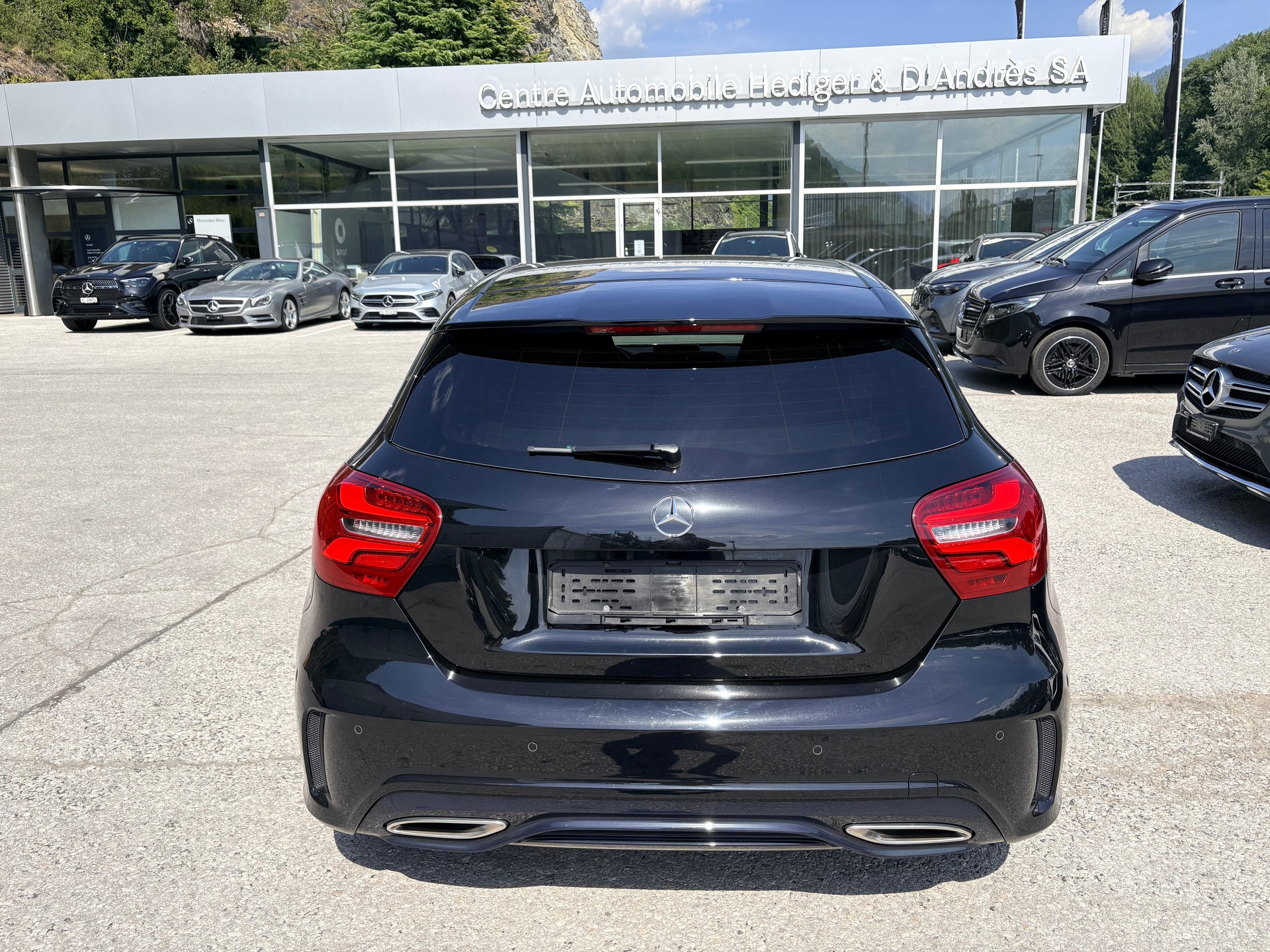 MERCEDES-BENZ A 180 AMG Line 7G-DCT-image-6