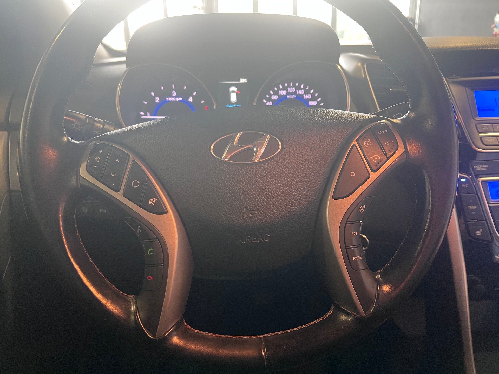 HYUNDAI i30 1.6 CRDi Style-image-15
