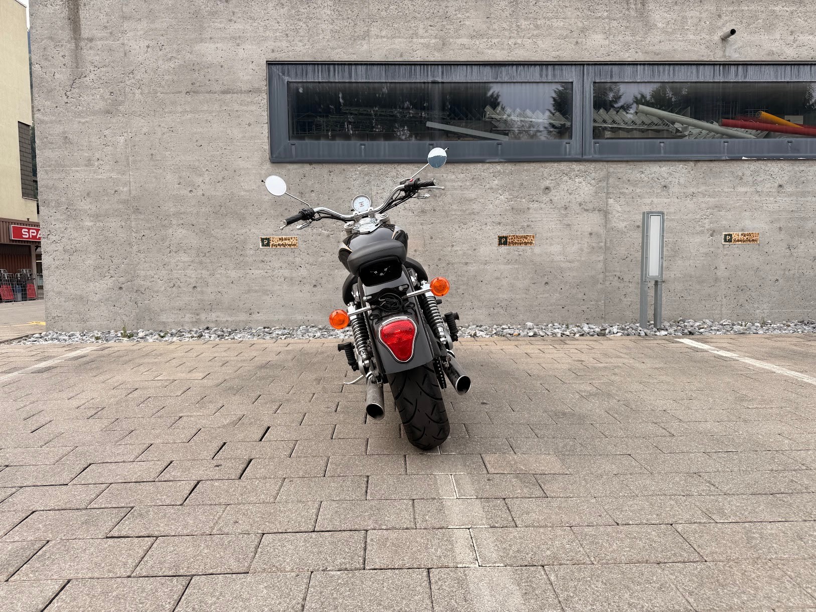TRIUMPH Bonneville America 800-image-2