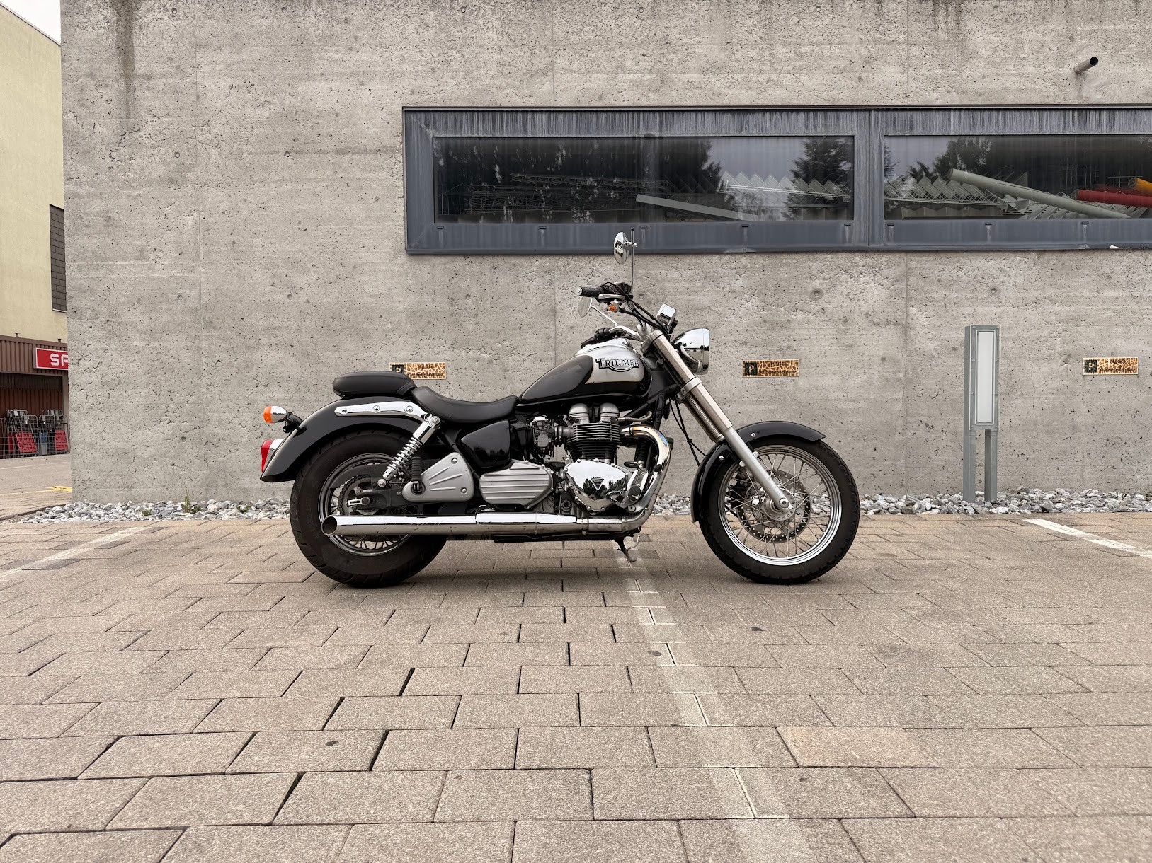 TRIUMPH Bonneville America 800-image-0