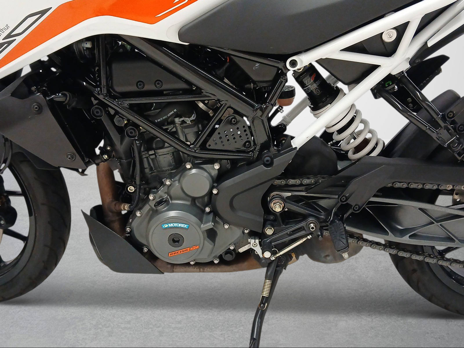 KTM 390 Duke-image-6