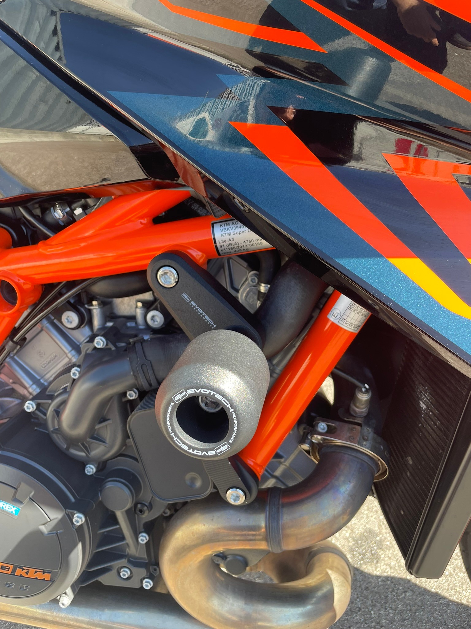 KTM 1290 Super Duke R EVO-image-10