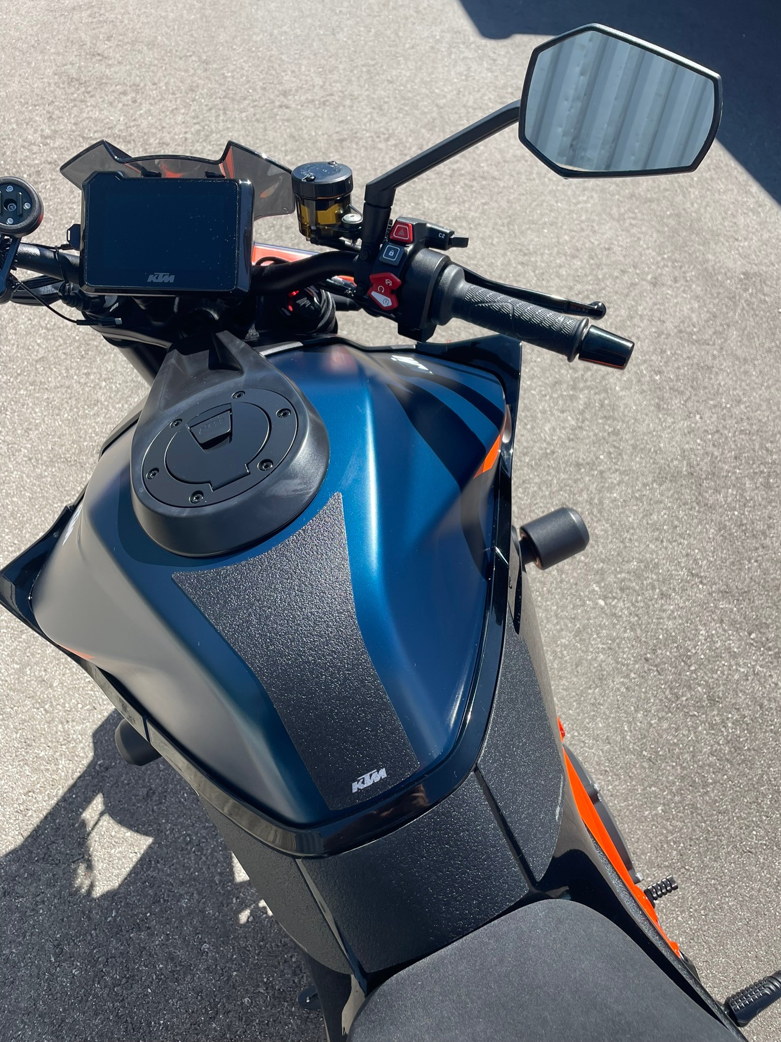 KTM 1290 Super Duke R EVO-image-9