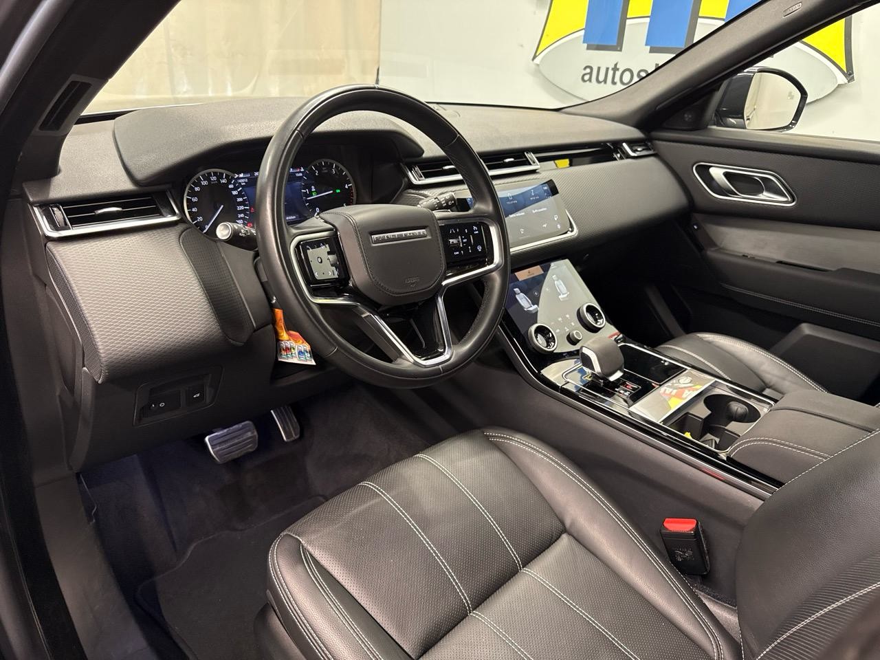 LAND ROVER Range Rover Velar D 200 R-Dynamic SE ic-showroom-element-2