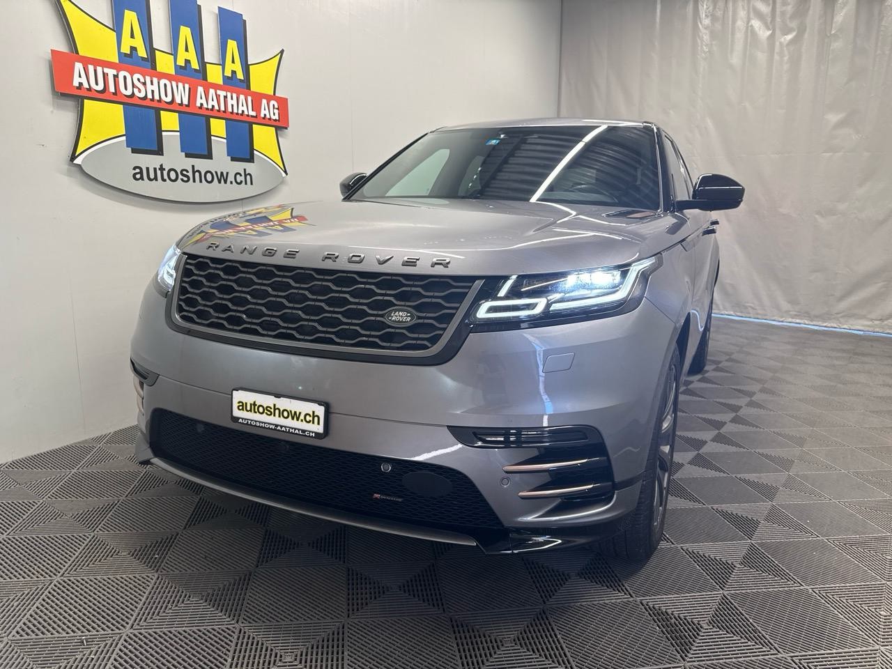 LAND ROVER Range Rover Velar D 200 R-Dynamic SE ic-image-14