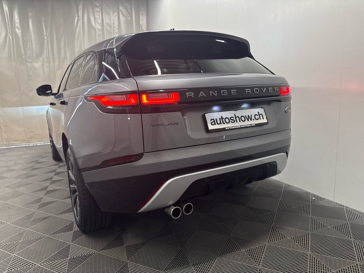 LAND ROVER Range Rover Velar D 200 R-Dynamic SE ic-image-13