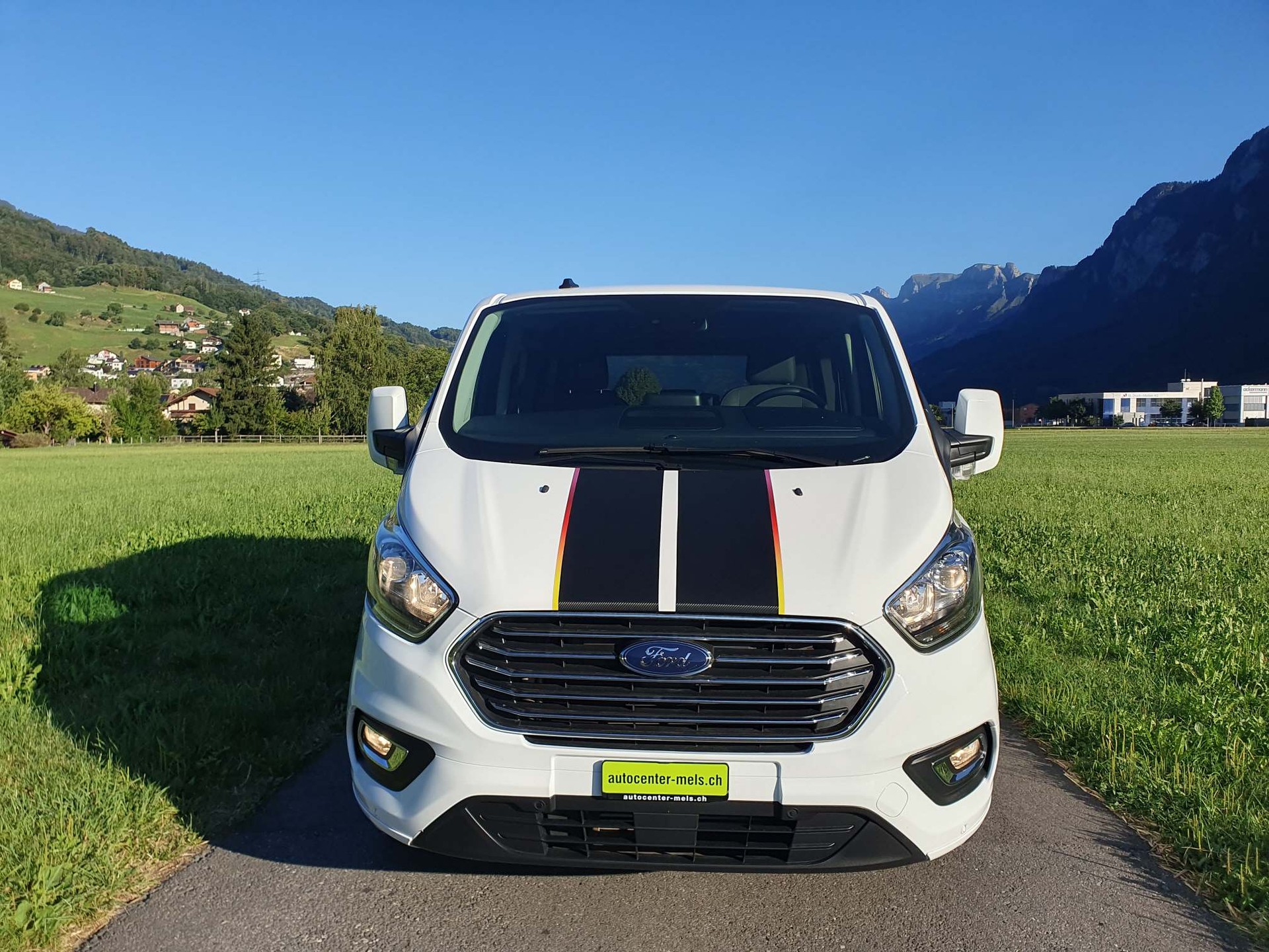 FORD Tourneo Custom 320 L1 2.0 TDCi 185 Titanium-image-2