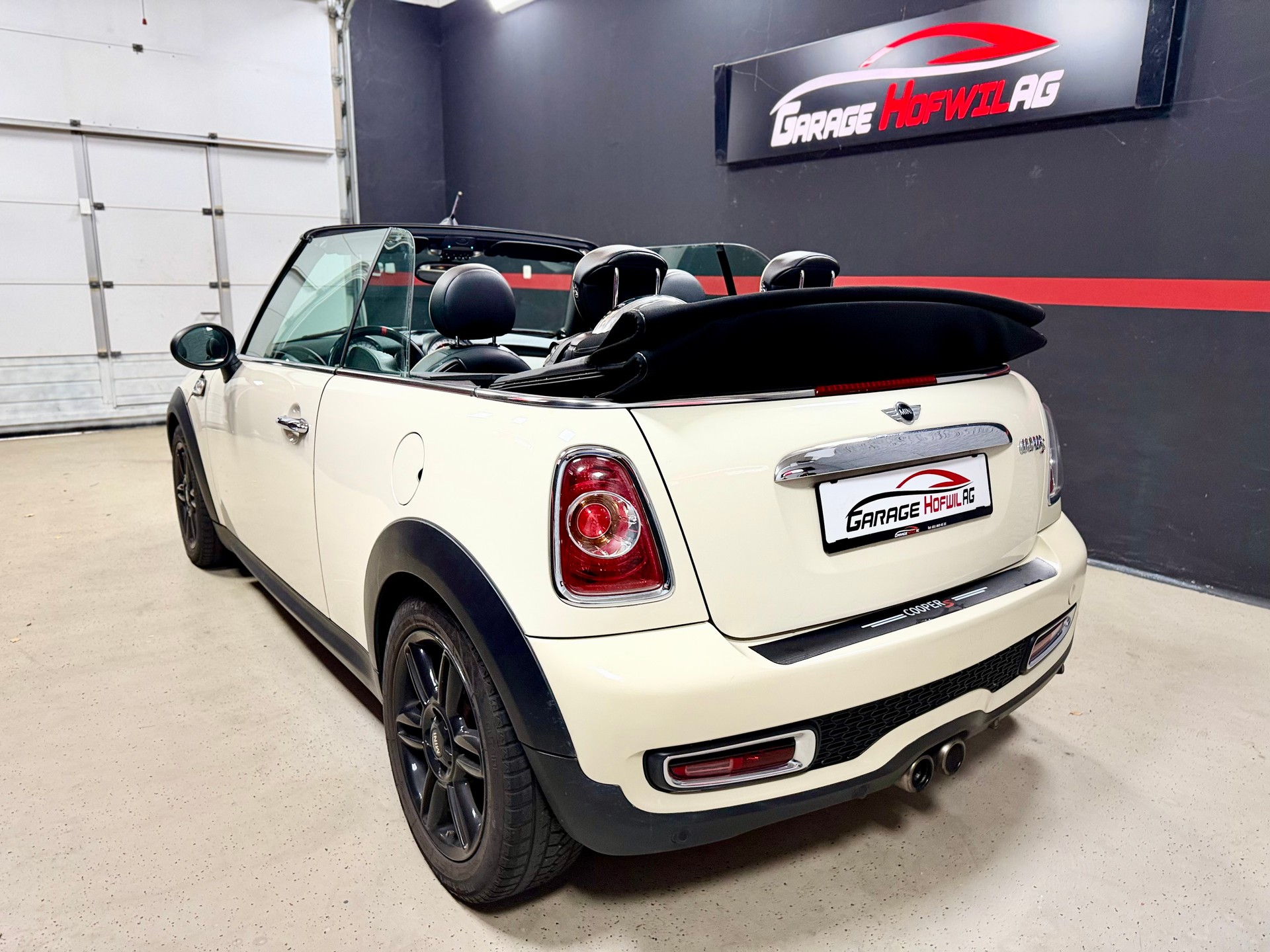 MINI Cooper S Cabriolet-image-6