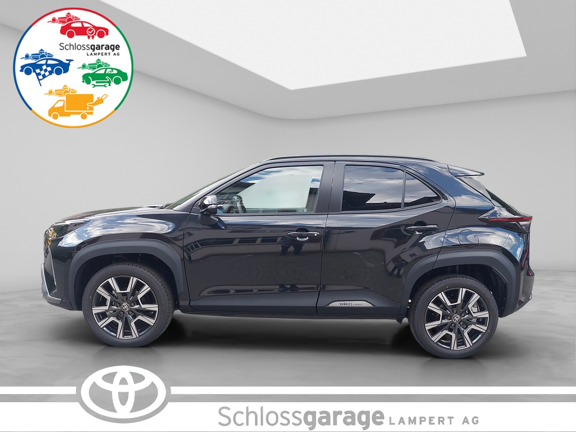 TOYOTA Yaris Cross 1.5 VVT-i HSD Premium AWD-i-showroom-element-2