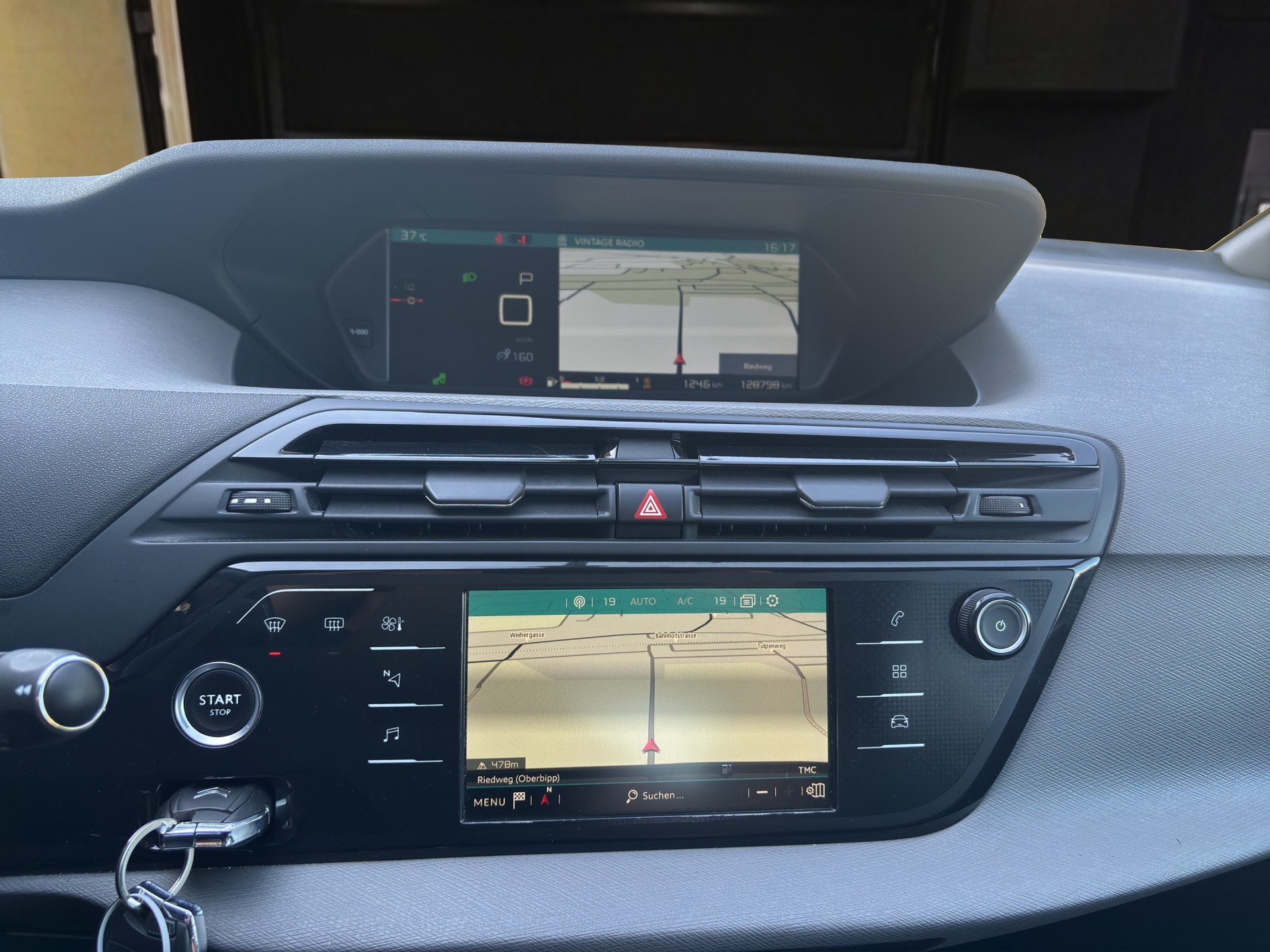 CITROEN C4 Picasso 1.6i 16V THP Feel Edition EAT6-image-15