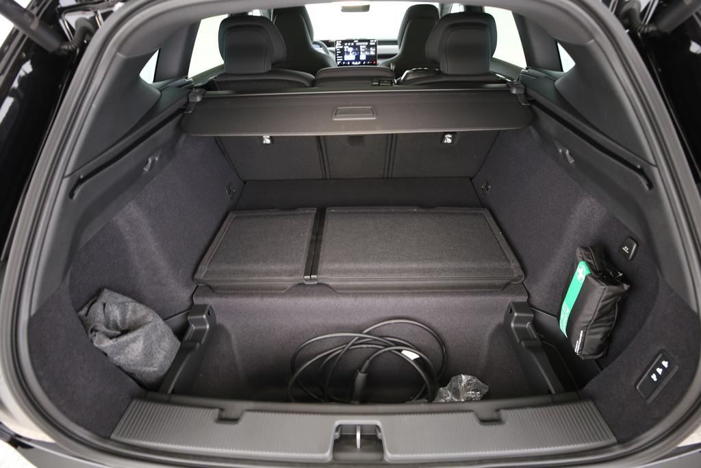VOLVO EX60 Twin Ultra AWD-image-15