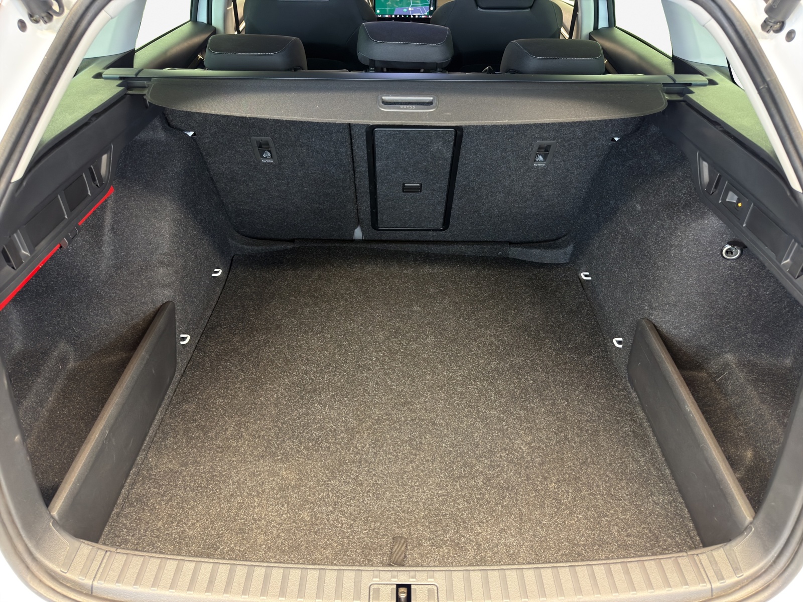 SKODA Octavia Combi 1.5 TSI mHEV DSG Selection-image-12