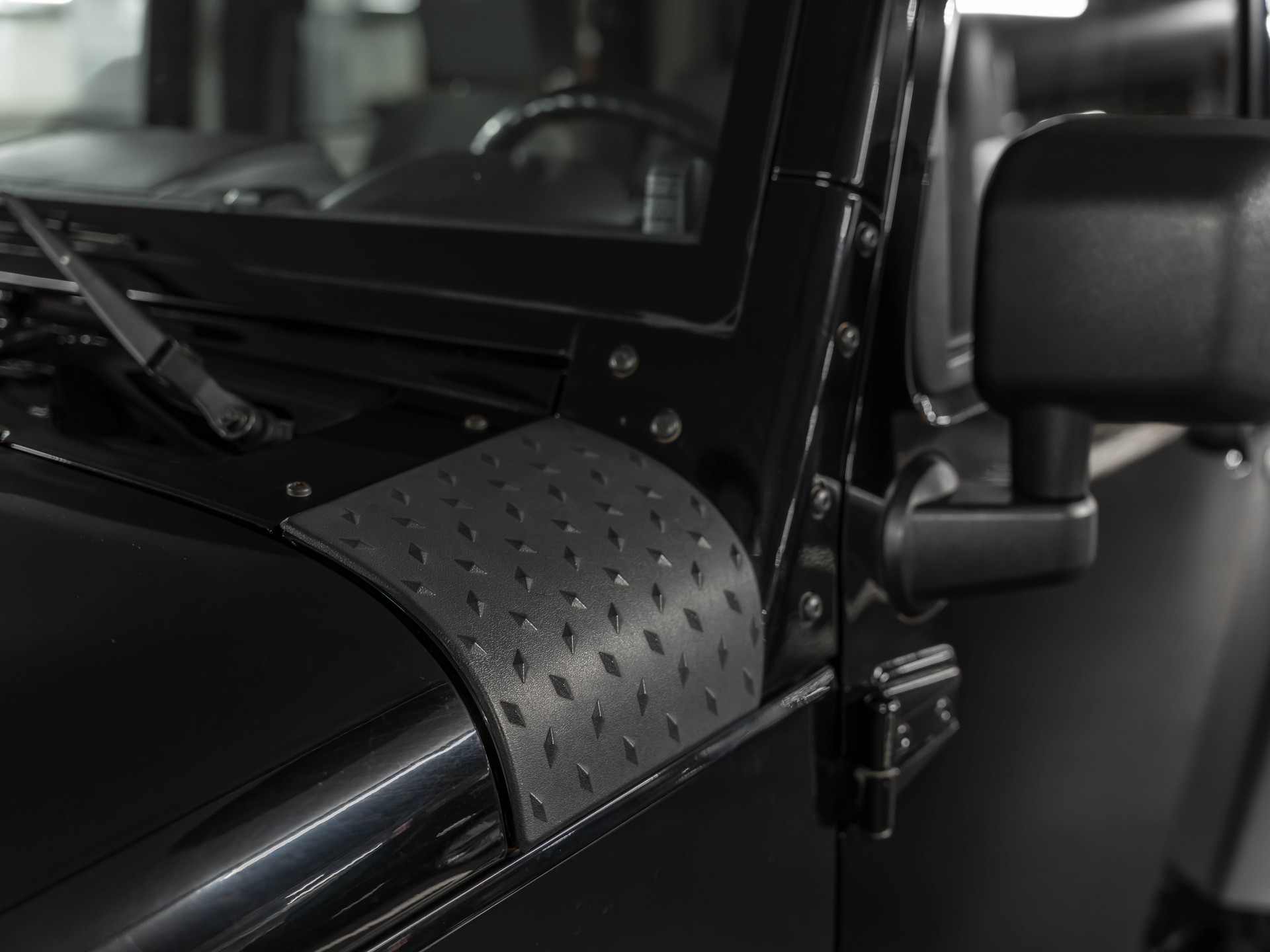 JEEP Wrangler 2.8 CRD Sport Automatic-showroom-element-3