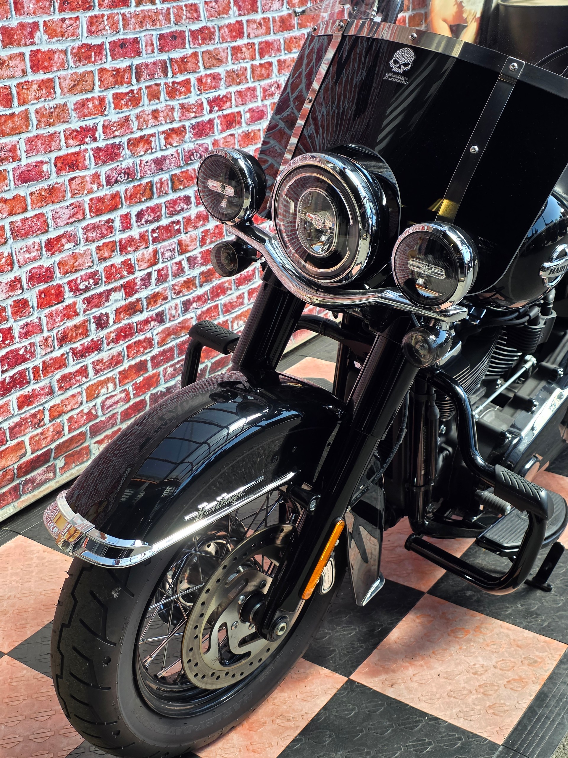 HARLEY-DAVIDSON FLHCS Heritage Classic 114 ABS-image-4