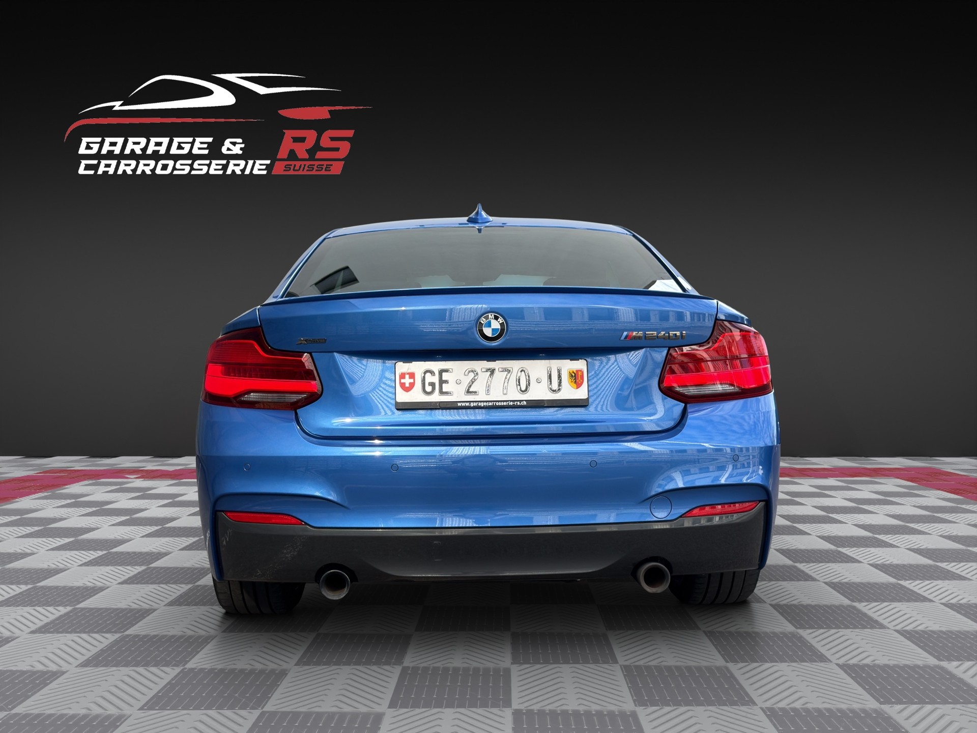 BMW M240i xDrive Steptronic-image-3