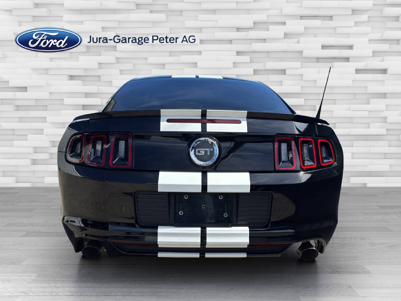 FORD Mustang Coupé 5.0 V8 GT Black-showroom-element-3